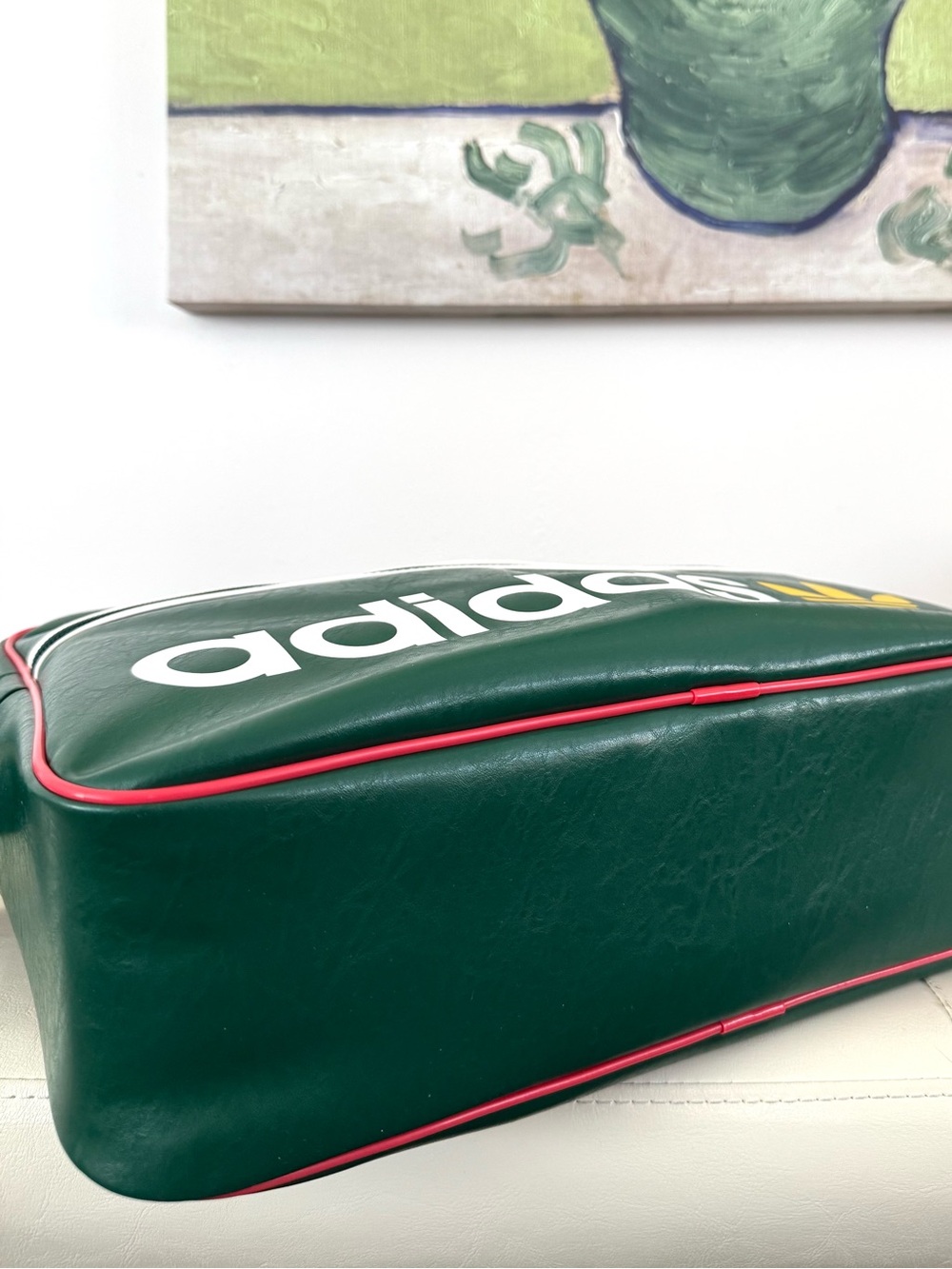 adidas OG large Airliner Shoulder Bag Lining with Trefoil Tag - Picture 4 of 12